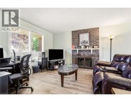 4 EILEEN Street - 8