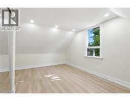 9 ALICE Street - 35