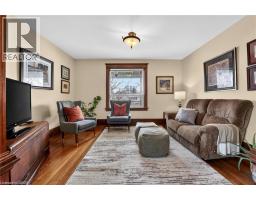 3952 VICTORIA Avenue - 4