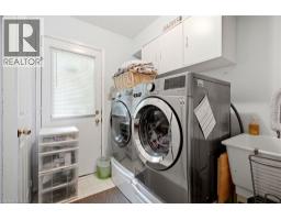 131 HUNTINGWOOD Avenue - 24