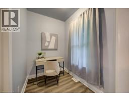38 ROSE Avenue - 12