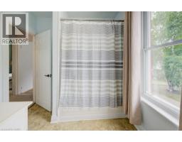 38 ROSE Avenue - 27