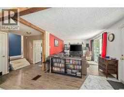 15 MIDDLEMISS Avenue - 8