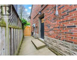 586 WOODLAND Avenue - 34