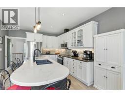 10 FEATHERSTONE Avenue - 14