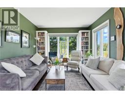 10 FEATHERSTONE Avenue - 17