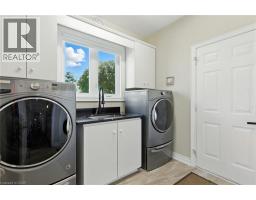 10 FEATHERSTONE Avenue - 27