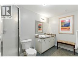 10 FEATHERSTONE Avenue - 36