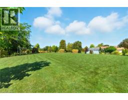 10 FEATHERSTONE Avenue - 39