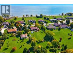 10 FEATHERSTONE Avenue - 42