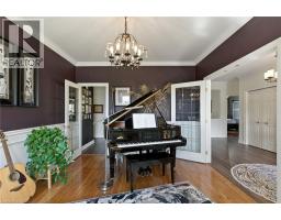 10 FEATHERSTONE Avenue - 7