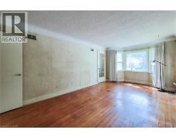 30 SANDERS Boulevard - 12