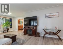 13 LEWIS Street - 18
