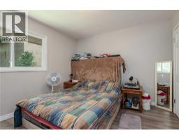 13 LEWIS Street - 37
