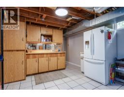 13 LEWIS Street - 49