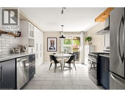 21 GOLDEN MEADOW Crescent - 14