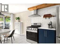 21 GOLDEN MEADOW Crescent - 21