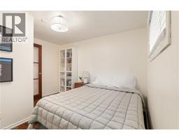 21 GOLDEN MEADOW Crescent - 36