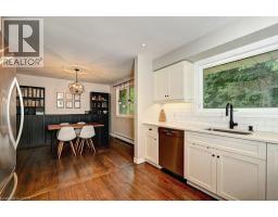 163 CHELFORD Crescent - 19