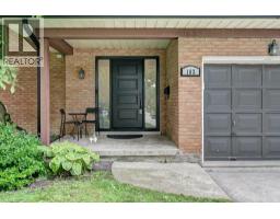 163 CHELFORD Crescent - 2