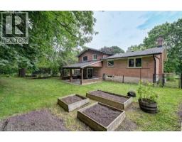163 CHELFORD Crescent - 44
