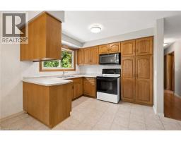 6 ROBROY Court - 11