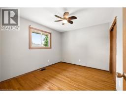 6 ROBROY Court - 19