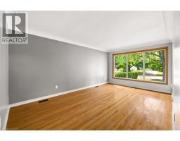 6 ROBROY Court - 20