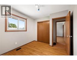 6 ROBROY Court - 21