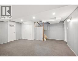 6 ROBROY Court - 27