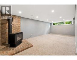 6 ROBROY Court - 31
