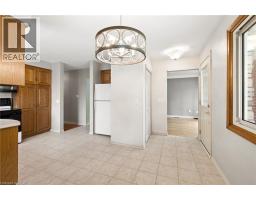 6 ROBROY Court - 7