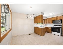 6 ROBROY Court - 8