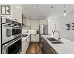 130 W JOHN Street W - 5