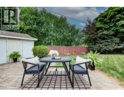 97 SOMERSET Crescent - 36
