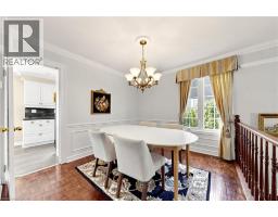 2208 LANCASTER Crescent - 12