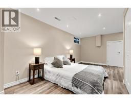 2208 LANCASTER Crescent - 31