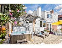 2208 LANCASTER Crescent - 36