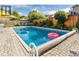 2208 LANCASTER Crescent - 40