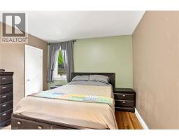 111 SHARON Avenue - 16