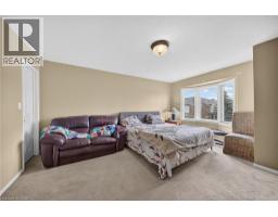 800 PARAMOUNT Drive UnitNo. 77 - 15