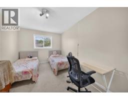 800 PARAMOUNT Drive UnitNo. 77 - 18