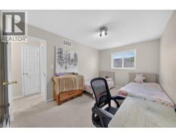 800 PARAMOUNT Drive UnitNo. 77 - 19
