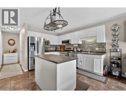 11 ROCHELLE Crescent - 10