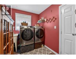 11 ROCHELLE Crescent - 22