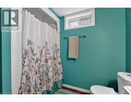 11 ROCHELLE Crescent - 31