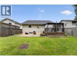 11 ROCHELLE Crescent - 40