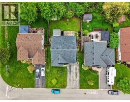 11 ROCHELLE Crescent - 43
