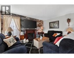 11 ROCHELLE Crescent - 8