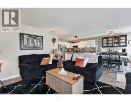 11 ROCHELLE Crescent - 9